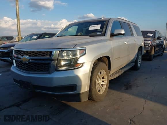 2018 Chevrolet Suburban LT с VIN 1GNSKHKC9JR229886, выставлен на аукционе IAAI как лот 43535775 с пробегом 171 608 миль миль и . История ставок и продаж доступна на DreamBid. Изображение 17.