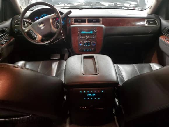 2013 Chevrolet Tahoe LT with VIN 1GNSKBE09DR337489, listed as a Copart auction lot 57452125 with 207,659 mi miles and Clean title. Bid and sale history available at DreamBid. Image 8.