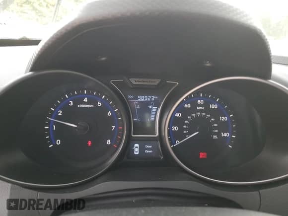 2015 Hyundai Veloster Turbo z VIN KMHTC6AEXFU237769, wystawiony jako Copart lot #84004975 z przebiegiem 98 923 mil mil oraz Czysty tytuł • Clean title. Historia ofert i sprzedaży dostępna na DreamBid. Obrazek 9.