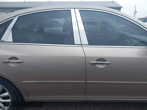 2007 Hyundai Azera SE с VIN KMHFC46F37A152620, выставлен на аукционе IAAI как лот 42688565 с пробегом 143 015 миль миль и . История ставок и продаж доступна на DreamBid. Изображение 13.