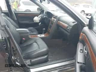 2005 Hyundai XG z VIN KMHFU45E95A388675, wystawiony jako IAAI lot #43376597 z przebiegiem 72 078 mil mil oraz . Historia ofert i sprzedaży dostępna na DreamBid. Obrazek 5.