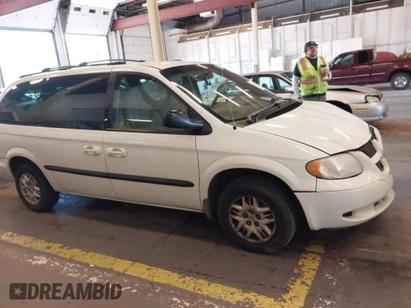 2003 Dodge Caravan Sport with VIN 2D4GP44313R218595, listed as a IAAI auction lot 42369020 with 158,345 mi miles and . Bid and sale history available at DreamBid. Image 14.
