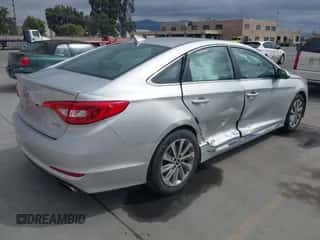 2017 Hyundai Sonata Limited с VIN 5NPE34AF5HH447185, выставлен на аукционе IAAI как лот 43341039 с пробегом 51 820 миль миль и . История ставок и продаж доступна на DreamBid. Изображение 4.
