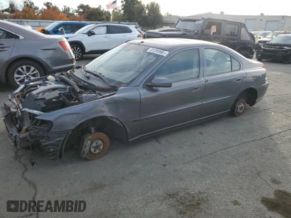2006 Volvo S60 2.5L Turbo R с VIN YV1RH527062527406, выставлен на аукционе Copart как лот 81269984 с пробегом Не указан миль и Списание • Salvage title. История ставок и продаж доступна на DreamBid. Изображение 1.