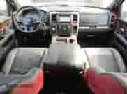 2017 Ram 1500 Rebel z VIN 1C6RR7YT0HS532358, wystawiony jako Copart lot #52998175 z przebiegiem 87 064 mil mil oraz Czysty tytuł • Clean title. Historia ofert i sprzedaży dostępna na DreamBid. Obrazek 8.