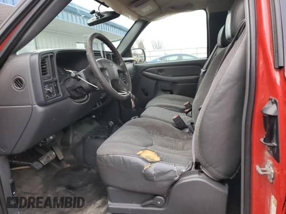 2005 Chevrolet Silverado 1500 Work Truck with VIN 2GCEK19V151103363, listed as a Copart auction lot 42531264 with 220,608 mi miles and Non repairable. Bid and sale history available at DreamBid. Image 7.