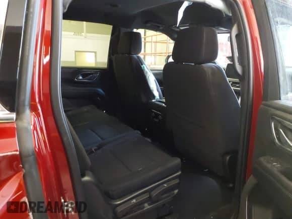 2021 Chevrolet Suburban LS z VIN 1GNSKBKD3MR391085, wystawiony jako IAAI lot #41587789 z przebiegiem 78 957 mil mil oraz . Historia ofert i sprzedaży dostępna na DreamBid. Obrazek 8.