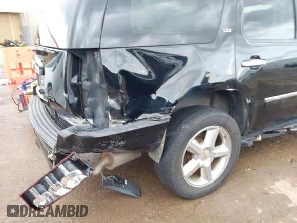 2014 Chevrolet Tahoe LTZ с VIN 1GNSKCE06ER183413, выставлен на аукционе IAAI как лот 42162824 с пробегом 154 058 миль миль и . История ставок и продаж доступна на DreamBid. Изображение 6.