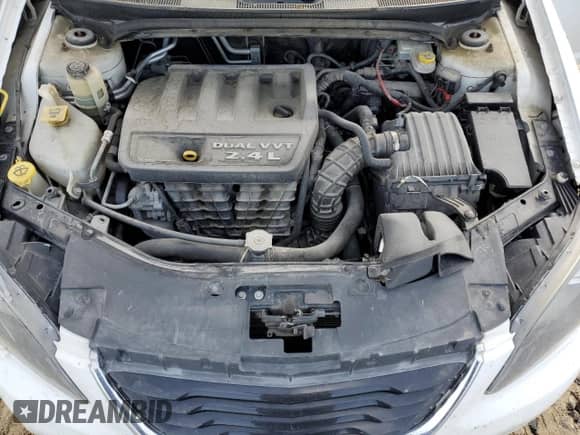 2013 Chrysler 200 Touring with VIN 1C3CCBBB9DN585043, listed as a Copart auction lot 70297335 with 186,745 mi miles and Salvage title. Bid and sale history available at DreamBid. Image 11.