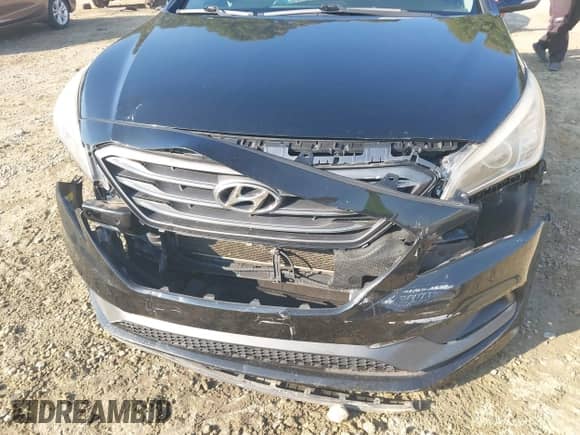 2017 Hyundai Sonata Limited with VIN 5NPE34AF7HH472069, listed as a IAAI auction lot 43215023 with 128,642 mi miles and . Bid and sale history available at DreamBid. Image 6.
