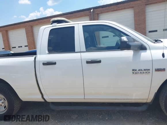 2014 Ram 1500 Express z VIN 1C6RR7FT8ES264366, wystawiony jako IAAI lot #42628578 z przebiegiem 174 810 mil mil oraz . Historia ofert i sprzedaży dostępna na DreamBid. Obrazek 13.