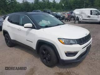 2019 Jeep Compass Latitude z VIN 3C4NJDBB5KT656449, wystawiony jako IAAI lot #42904599 z przebiegiem 82 817 mil mil oraz . Historia ofert i sprzedaży dostępna na DreamBid. Obrazek 1.