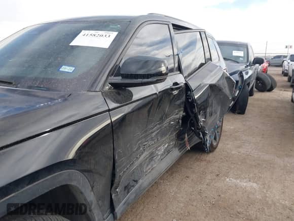 2024 Jeep Grand Cherokee Altitude with VIN 1C4RJKAG1R8563696, listed as a IAAI auction lot 41582033 with 7,491 mi miles and . Bid and sale history available at DreamBid. Image 6.