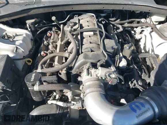 2014 Chrysler 300 S с VIN 2C3CCABTXEH383034, выставлен на аукционе IAAI как лот 41254891 с пробегом 168 683 миль миль и . История ставок и продаж доступна на DreamBid. Изображение 10.