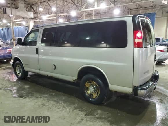 2006 Chevrolet Express Passenger с VIN 1GAHG35U161184548, выставлен на аукционе Copart как лот 83356414 с пробегом 164 196 миль миль и Чистый • Clean title. История ставок и продаж доступна на DreamBid. Изображение 2.