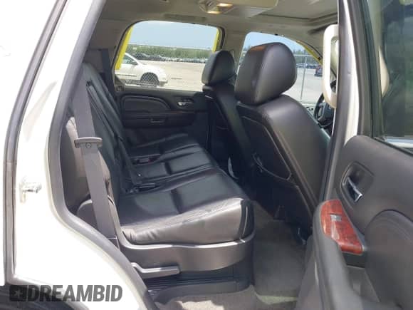 2010 Cadillac Escalade with VIN 1GYUKEEJ2AR223576, listed as a IAAI auction lot 41963033 with 141,190 mi miles and . Bid and sale history available at DreamBid. Image 8.