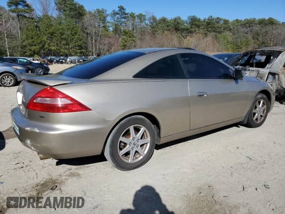 2003 Honda Accord EX с VIN 1HGCM82783A010009, выставлен на аукционе Copart как лот 50897565 с пробегом 196 265 миль миль и Списание • Salvage title. История ставок и продаж доступна на DreamBid. Изображение 3.