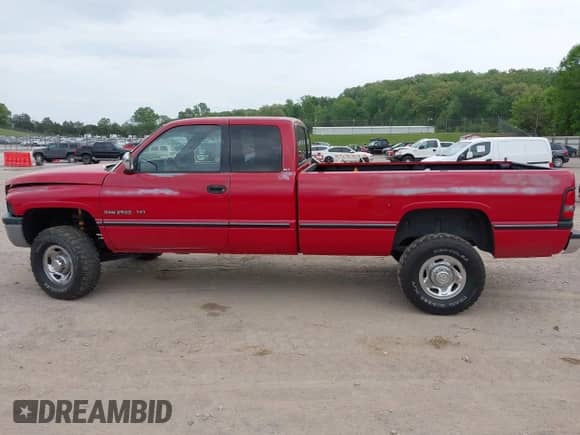 1997 Dodge 2500 with VIN 3B7KF23W9VM574300, listed as a IAAI auction lot 42066236 with 241,883 mi miles and . Bid and sale history available at DreamBid. Image 14.