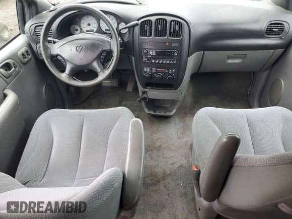 2004 Dodge Caravan SE with VIN 1D4GP24R44B514557, listed as a Copart auction lot 64624795 with 133,447 mi miles and Salvage title. Bid and sale history available at DreamBid. Image 8.