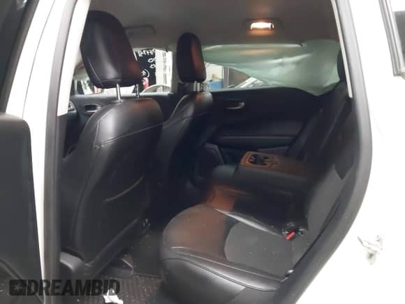 2019 Jeep Compass Latitude with VIN 3C4NJDBB7KT754348, listed as a IAAI auction lot 42617408 with 59,670 mi miles and . Bid and sale history available at DreamBid. Image 8.