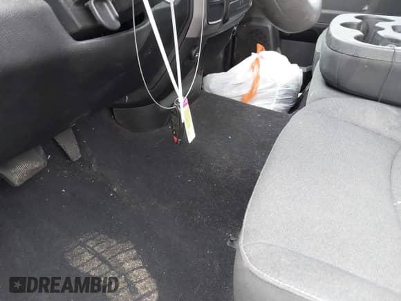 2021 Ram 1500 Tradesman z VIN 1C6RR6FG4MS521082, wystawiony jako IAAI lot #42482516 z przebiegiem 34 111 mil mil oraz . Historia ofert i sprzedaży dostępna na DreamBid. Obrazek 11.