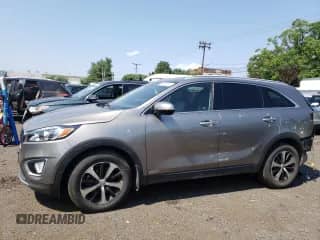 2018 Kia Sorento EX с VIN 5XYPHDA1XJG360703, выставлен на аукционе Copart как лот 62754674 с пробегом 79 291 миль миль и Списание • Salvage title. История ставок и продаж доступна на DreamBid. Изображение 1.