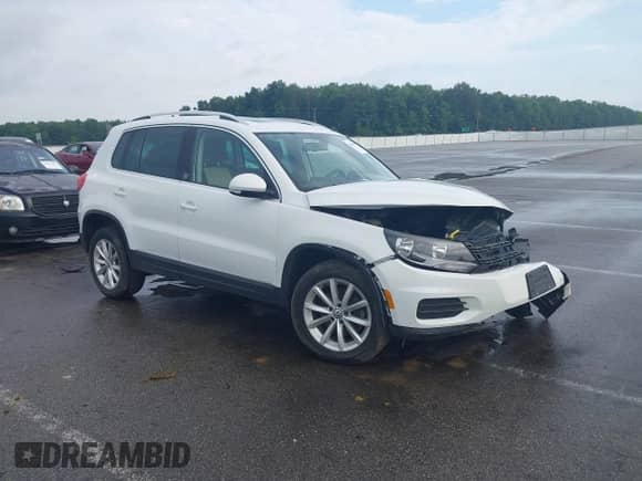 2017 Volkswagen Tiguan Wolfsburg Edition с VIN WVGSV7AX3HK015991, выставлен на аукционе IAAI как лот 42618900 с пробегом 74 173 миль миль и . История ставок и продаж доступна на DreamBid. Изображение 1.