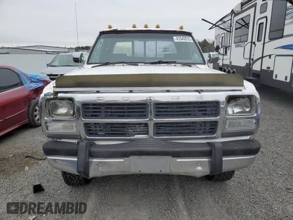 1992 Dodge D/W 250 with VIN 3B7KM23C3NM507302, listed as a Copart auction lot 41542815 with 217,340 mi miles and Clean title. Bid and sale history available at DreamBid. Image 5.