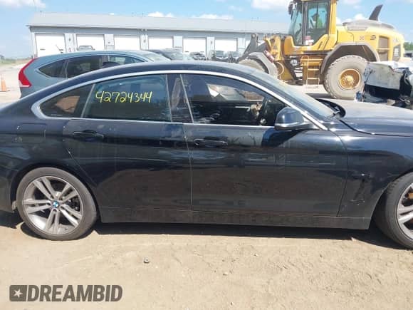 2018 BMW 4 Series 430i z VIN WBA4J1C51JBG77723, wystawiony jako IAAI lot #42724344 z przebiegiem 73 457 mil mil oraz . Historia ofert i sprzedaży dostępna na DreamBid. Obrazek 14.