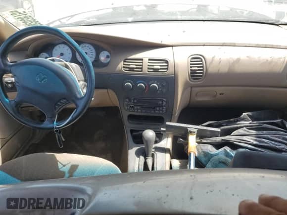 2002 Dodge Intrepid SE z VIN 2B3HD46R42H176876, wystawiony jako Copart lot #68203815 z przebiegiem 140 212 mil mil oraz Szkoda całkowita • Salvage title. Historia ofert i sprzedaży dostępna na DreamBid. Obrazek 8.