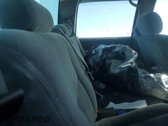 2004 Chevrolet Silverado 2500 LS с VIN 1GCGK23U54F193820, выставлен на аукционе Copart как лот 61486255 с пробегом 218 661 миль миль и Списание • Salvage title. История ставок и продаж доступна на DreamBid. Изображение 10.