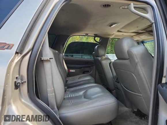 2003 Chevrolet Tahoe LT с VIN 1GNEK13Z63R264928, выставлен на аукционе Copart как лот 84194675 с пробегом 270 361 миль миль и Списание • Salvage title. История ставок и продаж доступна на DreamBid. Изображение 11.