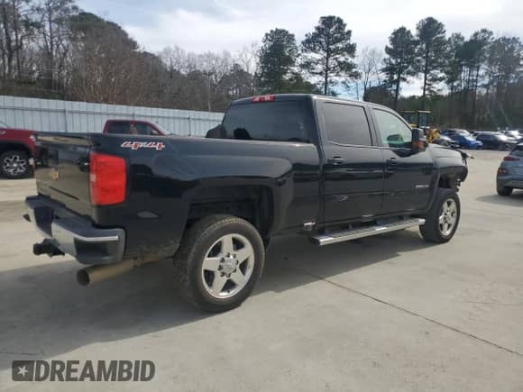2017 Chevrolet Silverado 2500HD Work Truck z VIN 1GC1KUEYXHF183047, wystawiony jako Copart lot #45533395 z przebiegiem 70 990 mil mil oraz Szkoda całkowita • Salvage title. Historia ofert i sprzedaży dostępna na DreamBid. Obrazek 3.