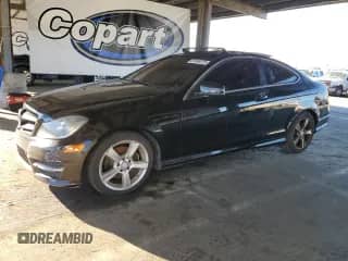 2014 Mercedes-Benz C 250 with VIN WDDGJ4HB7EG287169, listed as a Copart auction lot 87304075 with Not provided miles and Clean title. Bid and sale history available at DreamBid. Image 1.