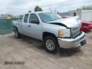 2013 Chevrolet Silverado 1500 LS with VIN 1GCRCREAXDZ406258, listed as a IAAI auction lot 42140608 with 178,140 mi miles and . Bid and sale history available at DreamBid. Image 1.