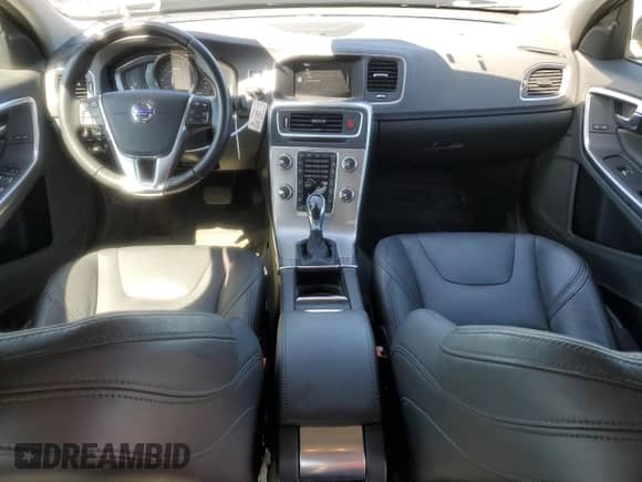 2018 Volvo S60 Inscription Platinum с VIN LYV402TM4JB172922, выставлен на аукционе Copart как лот 54655585 с пробегом 38 002 миль миль и Списание • Salvage title. История ставок и продаж доступна на DreamBid. Изображение 8.