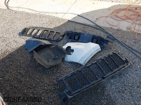 2012 Jeep Grand Cherokee Limited z VIN 1C4RJFBGXCC342513, wystawiony jako IAAI lot #43416360 z przebiegiem 173 799 mil mil oraz . Historia ofert i sprzedaży dostępna na DreamBid. Obrazek 12.