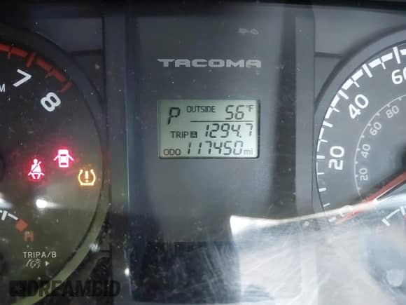 2016 Toyota Tacoma SR с VIN 5TFSX5EN5GX045748, выставлен на аукционе IAAI как лот 41987259 с пробегом 117 450 миль миль и . История ставок и продаж доступна на DreamBid. Изображение 15.