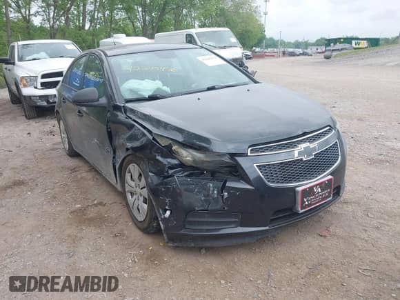 2013 Chevrolet Cruze LS с VIN 1G1PA5SGXD7190253, выставлен на аукционе IAAI как лот 42245476 с пробегом 103 944 миль миль и . История ставок и продаж доступна на DreamBid. Изображение 1.