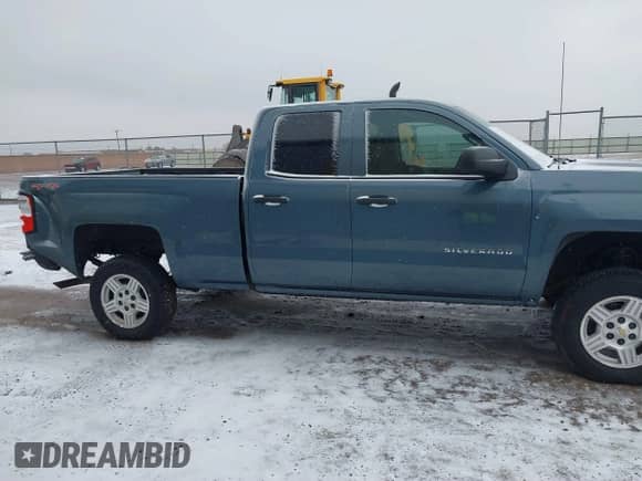 2014 Chevrolet Silverado 1500 LT с VIN 1GCVKREH3EZ301402, выставлен на аукционе IAAI как лот 41545630 с пробегом 177 904 миль миль и . История ставок и продаж доступна на DreamBid. Изображение 13.