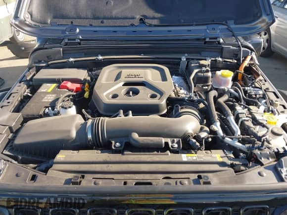 2024 Jeep Wrangler Sport S z VIN 1C4RJXN60RW317474, wystawiony jako IAAI lot #42300146 z przebiegiem 3 633 mil mil oraz . Historia ofert i sprzedaży dostępna na DreamBid. Obrazek 10.