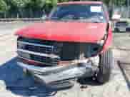 1990 Chevrolet Silverado 2500 z VIN 2GCFK29K3L1245629, wystawiony jako IAAI lot #42838592 z przebiegiem 86 700 mil mil oraz . Historia ofert i sprzedaży dostępna na DreamBid. Obrazek 6.