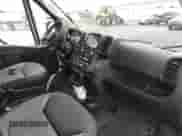 2025 Ram ProMaster Cargo Tradesman z VIN 3C6LRVDG2SE513369, wystawiony jako IAAI lot #41809014 z przebiegiem 4 145 mil mil oraz . Historia ofert i sprzedaży dostępna na DreamBid. Obrazek 5.