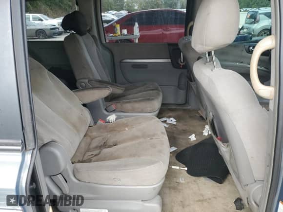 2007 Hyundai Entourage GLS with VIN KNDMC233076019620, listed as a Copart auction lot 82225025 with 270,997 mi miles and Salvage title. Bid and sale history available at DreamBid. Image 10.