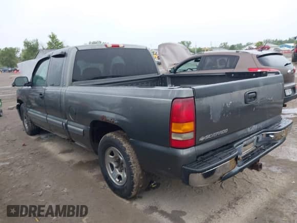 2001 Chevrolet Silverado 1500 LS с VIN 2GCEC19V011378682, выставлен на аукционе IAAI как лот 43020690 с пробегом 176 835 миль миль и . История ставок и продаж доступна на DreamBid. Изображение 3.