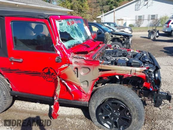 2015 Jeep Wrangler Sport with VIN 1C4AJWAG3FL606500, listed as a IAAI auction lot 40596072 with 110,344 mi miles and . Bid and sale history available at DreamBid. Image 6.