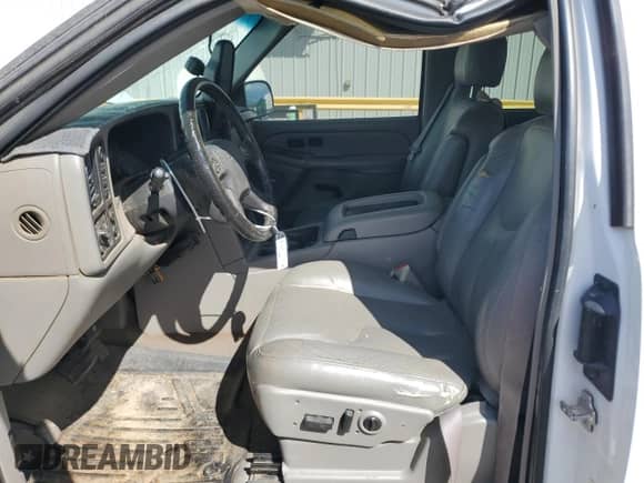 2006 GMC Sierra 1500 SLE1 z VIN 1GTEK19T76Z122068, wystawiony jako Copart lot #81420265 z przebiegiem 183 893 mil mil oraz Szkoda całkowita • Salvage title. Historia ofert i sprzedaży dostępna na DreamBid. Obrazek 7.