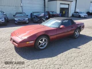 1988 Chevrolet Corvette с VIN 1G1YY3182J5110076, выставлен на аукционе Copart как лот 64620925 с пробегом 103 376 миль миль и Списание • Salvage title. История ставок и продаж доступна на DreamBid. Изображение 1.