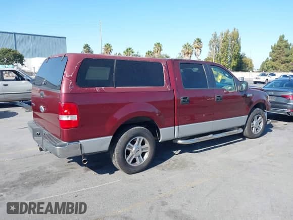2006 Ford F-150 XLT z VIN 1FTRW12W66FA95179, wystawiony jako IAAI lot #43240737 z przebiegiem 228 563 mil mil oraz . Historia ofert i sprzedaży dostępna na DreamBid. Obrazek 4.