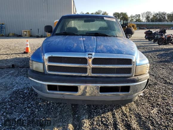 2000 Dodge 1500 z VIN 3B7HC12Z9YG128045, wystawiony jako Copart lot #72094865 z przebiegiem 136 887 mil mil oraz Szkoda całkowita • Salvage title. Historia ofert i sprzedaży dostępna na DreamBid. Obrazek 5.